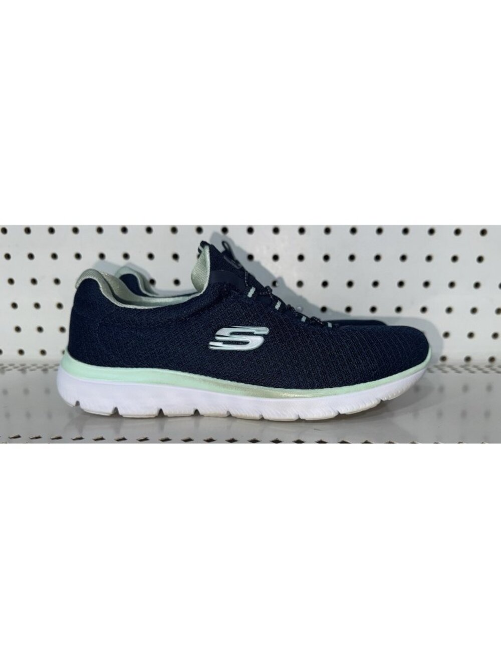 Skechers Summits Womens Athletic Slip On Walking Shoes Size 7.5 Blue Green